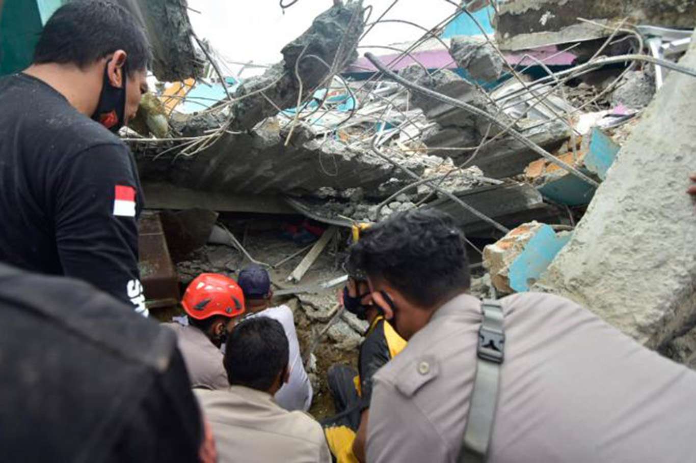 تعداد جان باختگان زلزله اندونزی در حال افزایش است